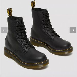 1460 WOMEN'S PASCAL VEGAN LEATHER BOOTS